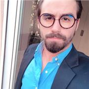 Doy clases particulares de ingles, hice el examen del toefl y trabaje 3 meses en miami antes de mudarme a madrid